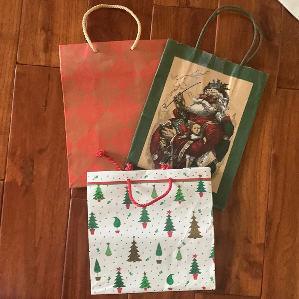 CHRISTMAS GIFT BAG BUNDLE 25+ bags tags & tissue